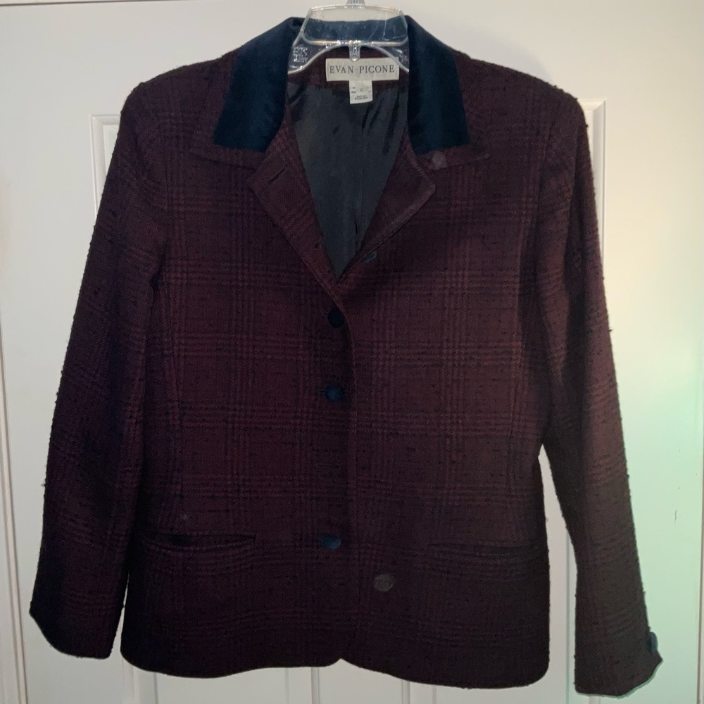 Evan Picone Purple with Blue Velvet Collar Suit size 6.